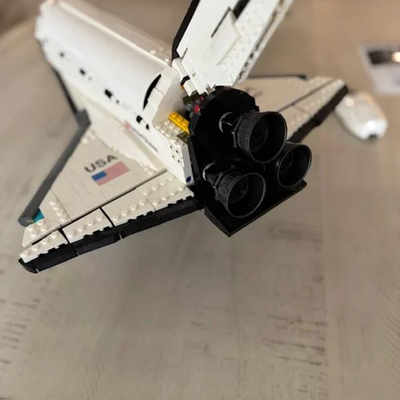 LEGO 10283 NASA Space Shuttle Discovery • Assembled • Box & Manual